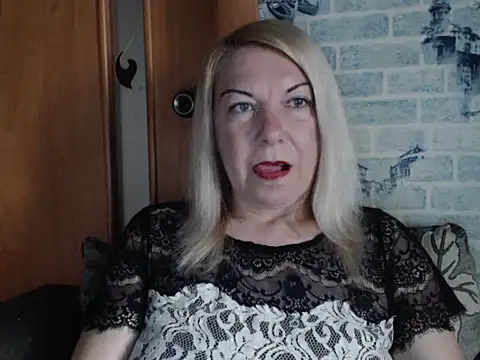 Snapshot of Lillia_Ray chatting on 06-03-26, 02:33 Lillia Ray online show from 06-03-26, 02:33