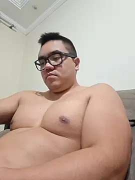 awesometeacher33 online show from 05-19-26, 04:47