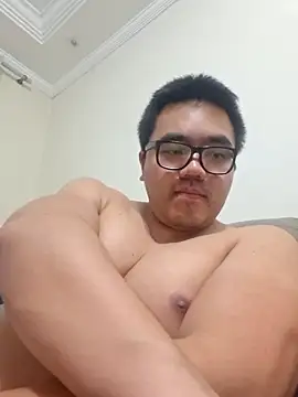 awesometeacher33 online show from 05-11-26, 04:59