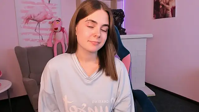 Snapshot of Velvetmimic_ chatting on 03-21-25, 12:39 Velvetmimic online show from 03-21-25, 12:39