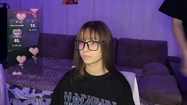 Snapshot of Romanhavesweetydick777 chatting on 11-17-25, 05:50 Romanhavesweetydick777 online show from 11-17-25, 05:50