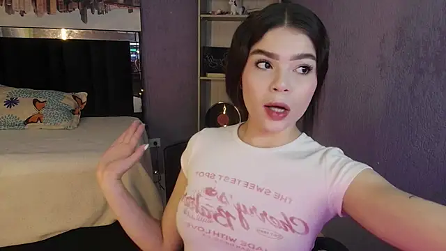 Snapshot of sweet_c4ndy chatting on 02-05-26, 02:02 sweet c4ndy online show from 02-05-26, 02:02