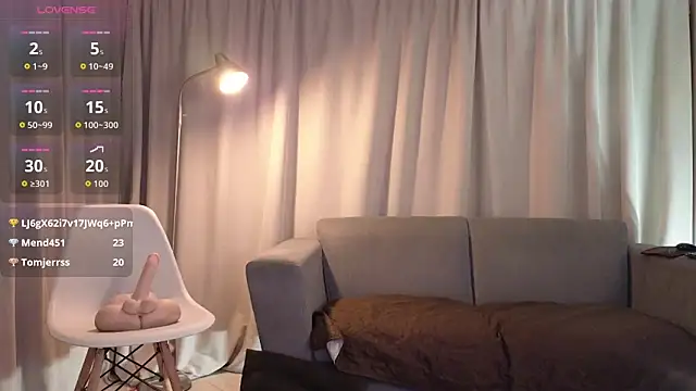 YuliethPetite online show from 12-16-25, 11:03