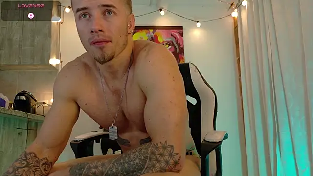 Ryannblue07 online show from 10-15-25, 02:21