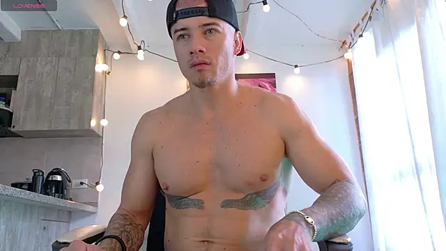 Ryannblue07 online show from 10-04-25, 08:21