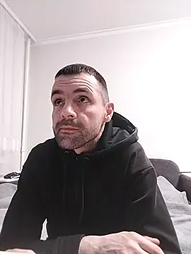 Snapshot of MaksDzubaV chatting on 11-24-25, 07:58 MaksDzubaV online show from 11-24-25, 07:58