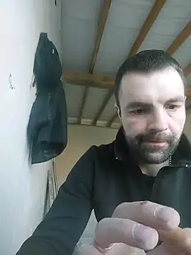 Snapshot of MaksDzubaV chatting on 03-21-25, 06:27 MaksDzubaV online show from 03-21-25, 06:27