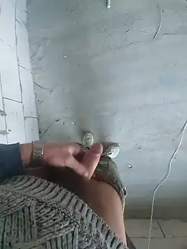 Snapshot of MaksDzubaV chatting on 03-20-25, 06:41 MaksDzubaV online show from 03-20-25, 06:41