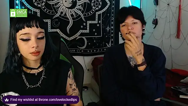 Snapshot of lovelockedlips chatting on 10-22-25, 06:24 lovelockedlips online show from 10-22-25, 06:24