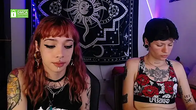 Snapshot of lovelockedlips chatting on 10-05-25, 08:43 lovelockedlips online show from 10-05-25, 08:43