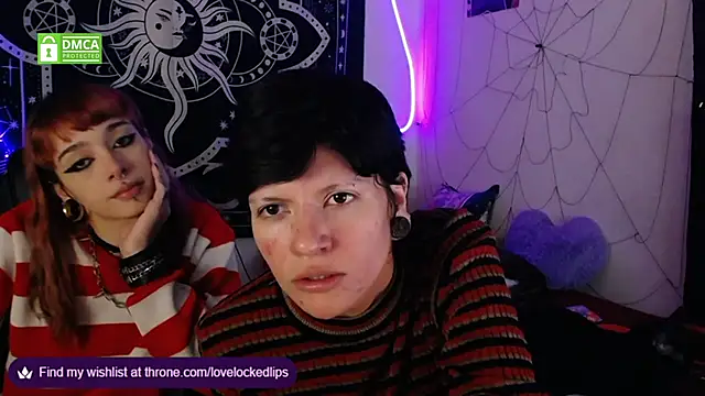Snapshot of lovelockedlips chatting on 10-12-25, 01:40 lovelockedlips online show from 10-12-25, 01:40