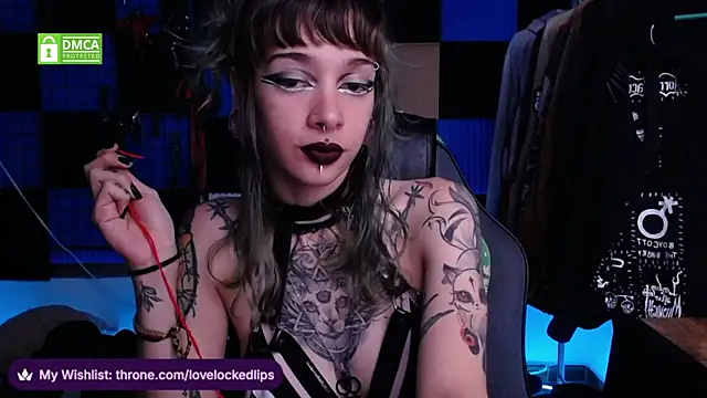 Snapshot of lovelockedlips chatting on 05-17-26, 03:01 lovelockedlips online show from 05-17-26, 03:01