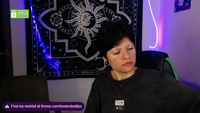 Snapshot of lovelockedlips chatting on 10-05-25, 02:02 lovelockedlips online show from 10-05-25, 02:02