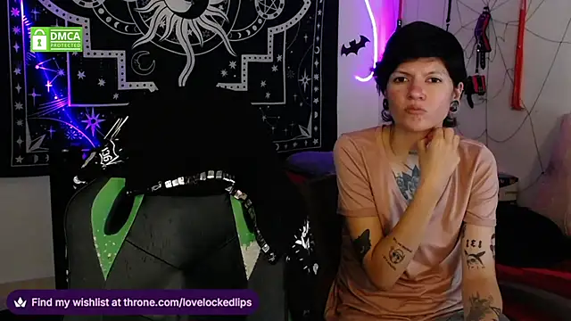 Snapshot of lovelockedlips chatting on 11-26-25, 12:32 lovelockedlips online show from 11-26-25, 12:32