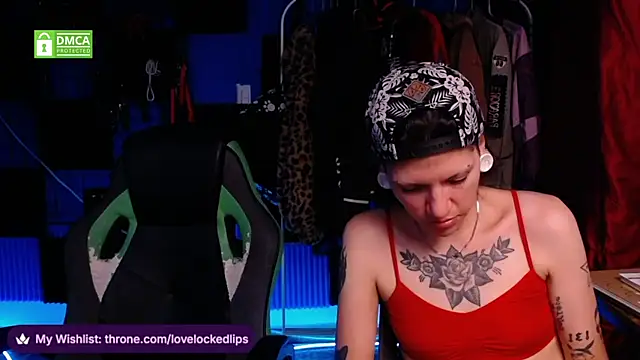 lovelockedlips online show from 06-11-26, 07:44