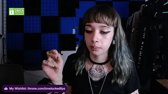 Snapshot of lovelockedlips chatting on 05-07-26, 01:21 lovelockedlips online show from 05-07-26, 01:21