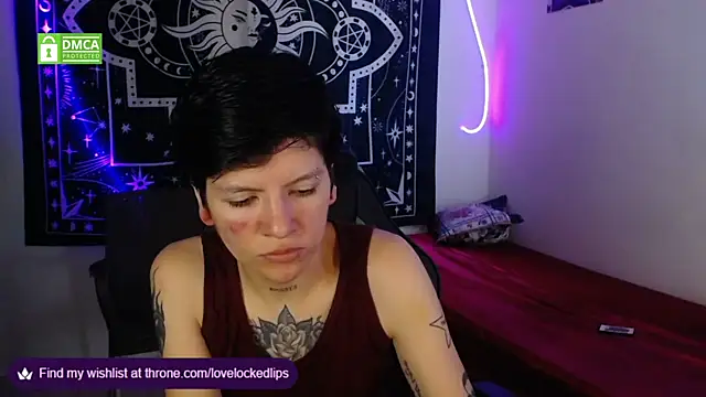 Snapshot of lovelockedlips chatting on 09-14-25, 08:31 lovelockedlips online show from 09-14-25, 08:31