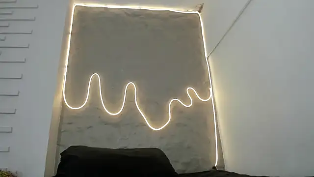 Any Roberth online show from 10-04-25, 12:28