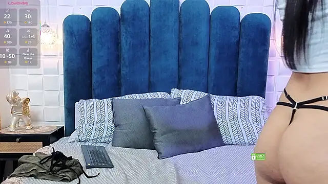 Lili Opal online show from 03-06-26, 12:11