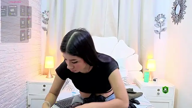 Lili Opal online show from 02-13-26, 12:05