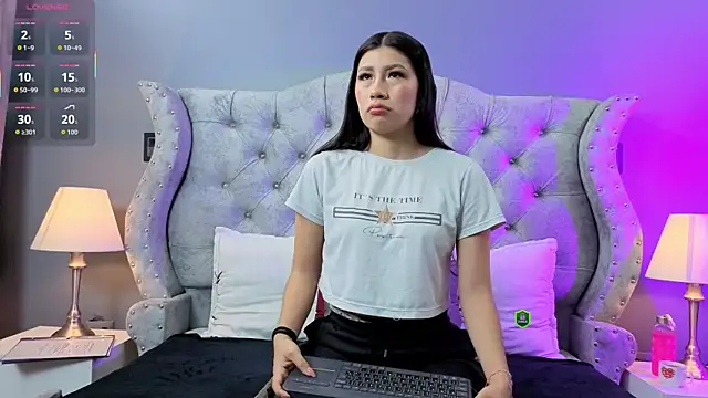 Lili Opal online show from 05-12-26, 12:11
