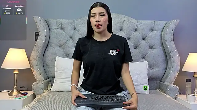 Lili Opal online show from 02-03-26, 12:10