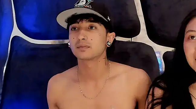 Snapshot of LauryAndNarem69 chatting on 03-15-25, 01:51 LauryAndNarem69 online show from 03-15-25, 01:51