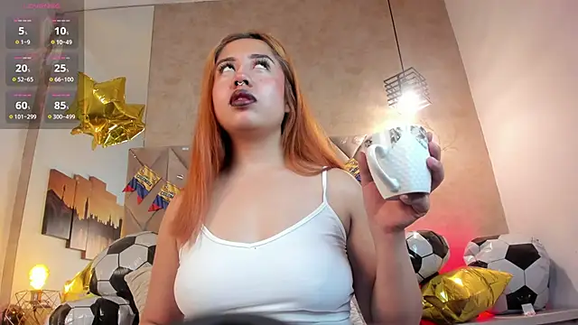 Snapshot of kailinmoonx chatting on 06-15-26, 12:16 kailinmoonx online show from 06-15-26, 12:16