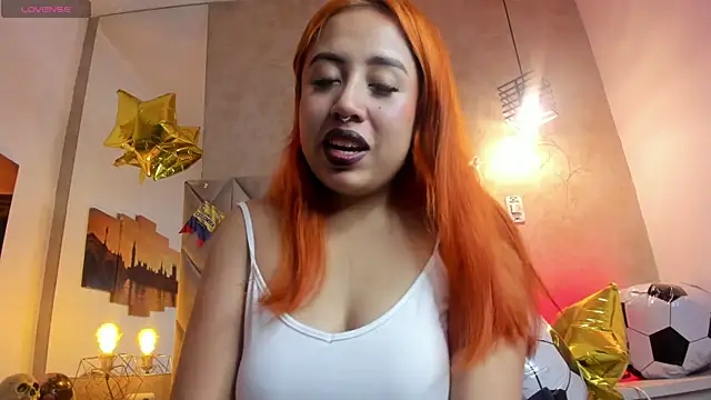 Snapshot of kailinmoonx chatting on 07-04-26, 11:49 kailinmoonx online show from 07-04-26, 11:49
