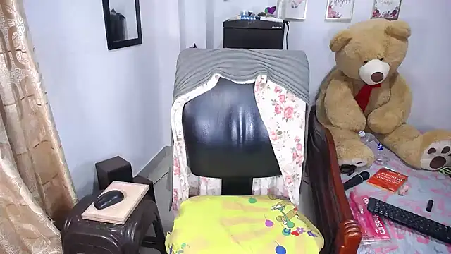 Lia Liaa online show from 09-20-25, 11:43