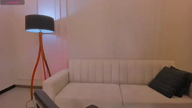 AmaliaCrus online show from 10-20-25, 12:13