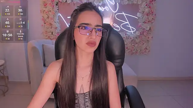 LarisaSmirnov online show from 11-28-25, 04:45