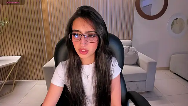 LarisaSmirnov online show from 10-23-25, 04:44