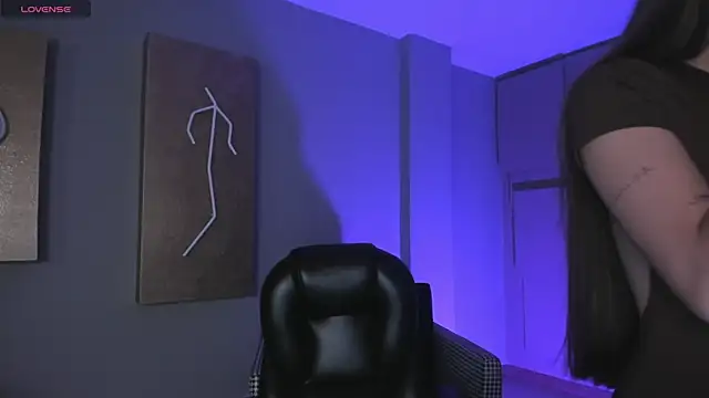 MaiaCollins online show from 10-31-25, 07:10