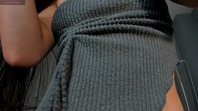 MaiaCollins online show from 11-20-25, 06:41