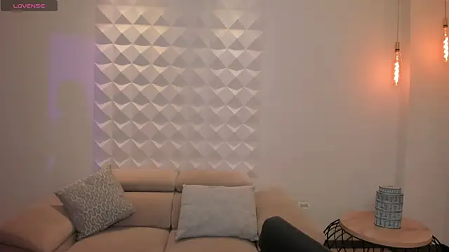 MaiaCollins online show from 10-03-25, 01:01