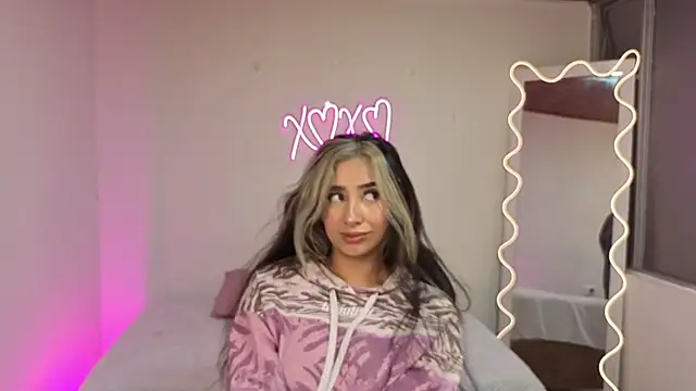 Malory tay1 online show from 11-14-25, 11:47