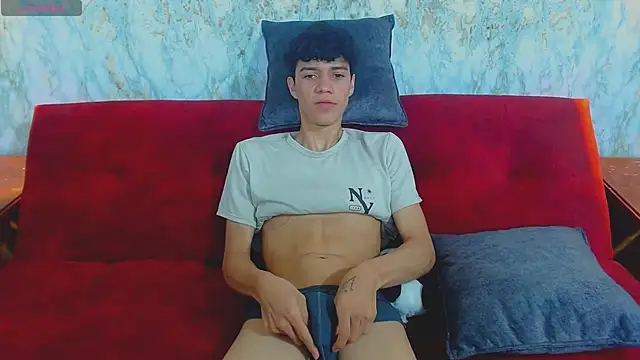 Snapshot of SinfulkingX chatting on 03-20-25, 02:19 SinfulkingX online show from 03-20-25, 02:19