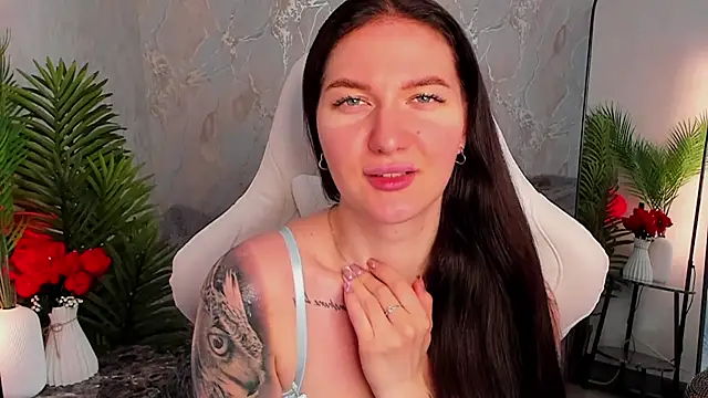 Snapshot of babyisperfect chatting on 05-08-26, 01:42 babyisperfect online show from 05-08-26, 01:42