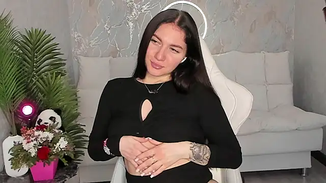 babyisperfect online show from 11-18-25, 03:54