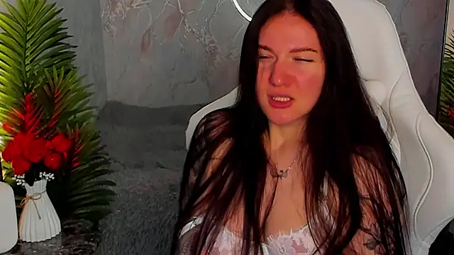 Snapshot of babyisperfect chatting on 05-19-26, 01:56 babyisperfect online show from 05-19-26, 01:56
