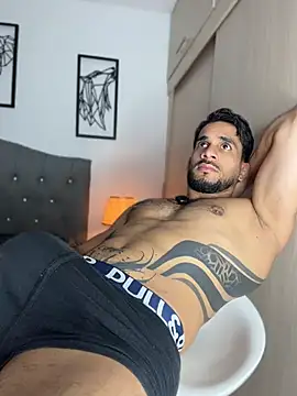 Maximiliano ford online show from 07-19-26, 12:02