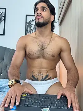 Snapshot of Maximiliano_ford chatting on 03-18-25, 12:28 Maximiliano ford online show from 03-18-25, 12:28
