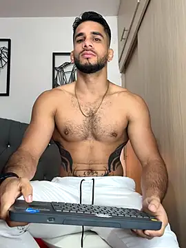 Snapshot of Maximiliano_ford chatting on 10-12-25, 10:38 Maximiliano ford online show from 10-12-25, 10:38