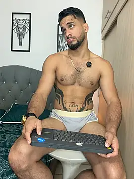 Maximiliano ford online show from 05-04-26, 11:02