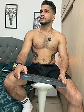 Maximiliano ford online show from 05-04-26, 11:29
