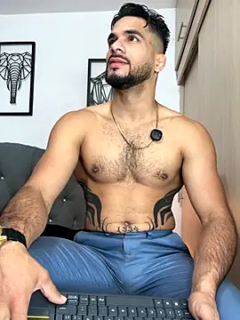 Maximiliano ford online show from 11-10-25, 10:42