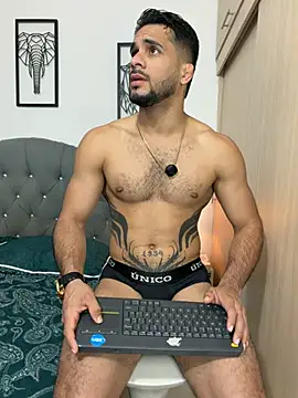 Maximiliano ford online show from 05-06-26, 05:17