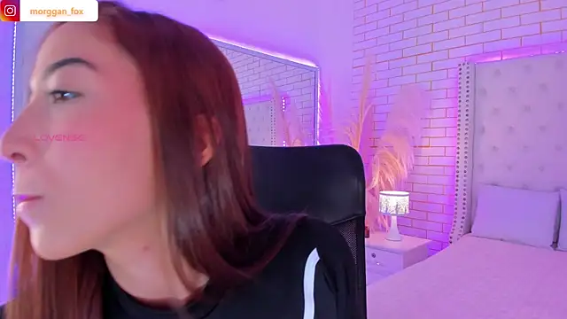 Snapshot of Morggan_Fox_ chatting on 09-09-25, 02:10 Morggan Fox  online show from 09-09-25, 02:10