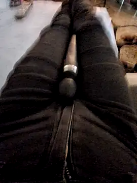 Snapshot of naturliebe chatting on 04-15-26, 06:52 naturliebe online show from 04-15-26, 06:52